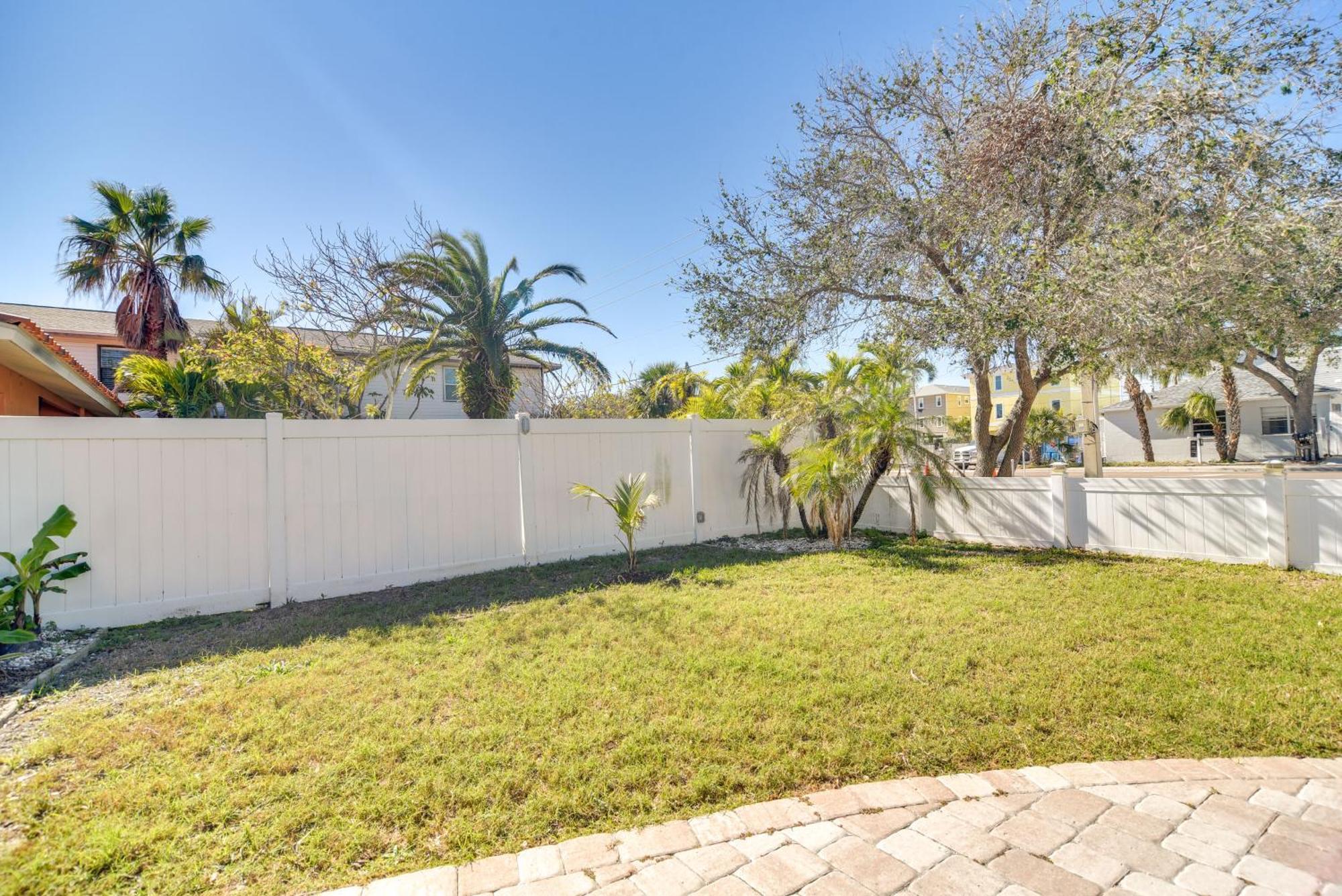 Florida Unit Steps From Indian Rocks Beach Access! Clearwater Beach Eksteriør billede